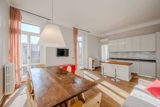 Appartamento a Arona, Novara