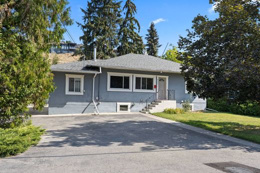 Einfamilienhaus in Coldstream, Regional District of North Okanagan