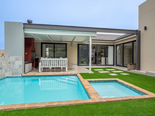 بيت مستقل ﻓﻲ Knysna, Eden District Municipality