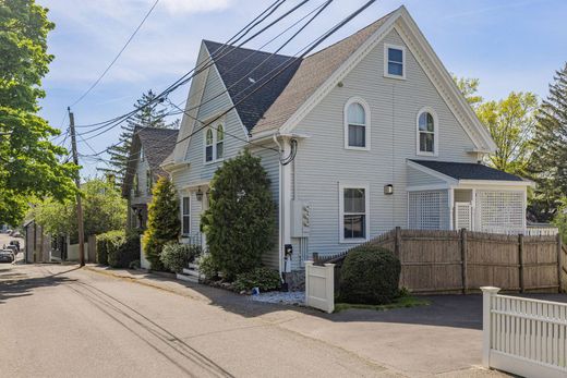 Apartment in Marblehead, Essex County
