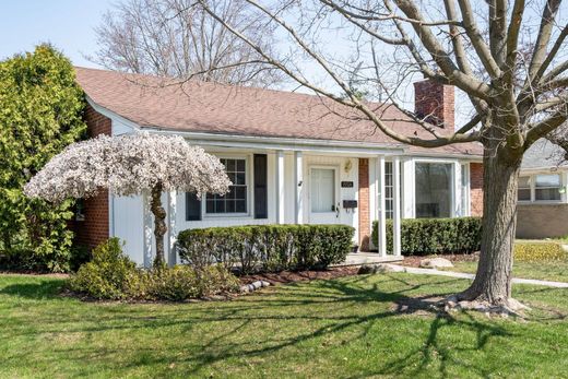 Detached House in Beverly Hills, Oakland County