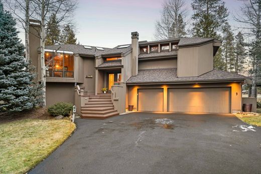 Luxury home in Sunriver, Deschutes County