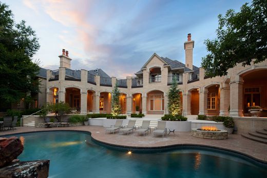 Luxury home in Edmond, Oklahoma County