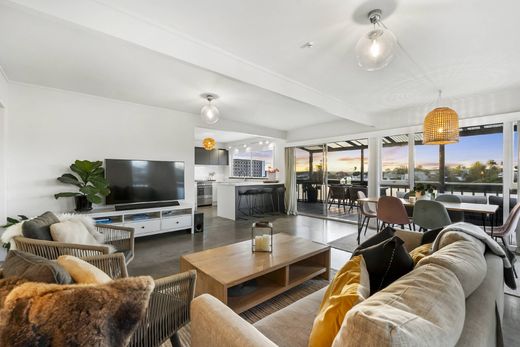 Apartment in North Shore, Auckland