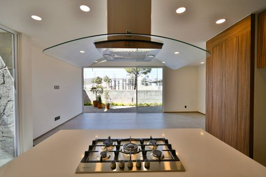 Detached House in Zapopan, Jalisco