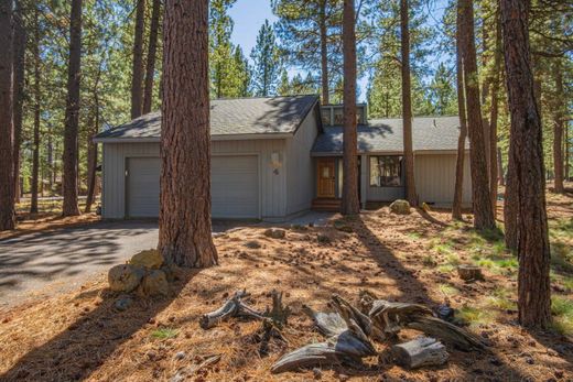 Luxury home in Sunriver, Deschutes County