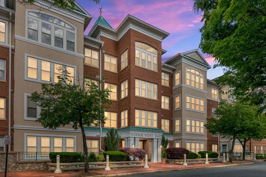Квартира, Woodbridge, Prince William County
