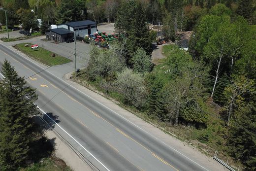 Land in Val-David, Laurentides