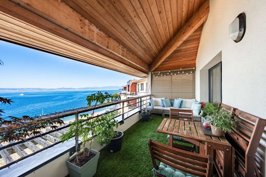 Apartment in Amphion-les-Bains, Haute-Savoie