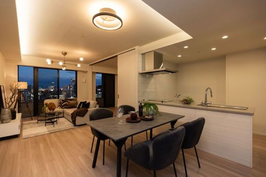 Apartment / Etagenwohnung in Ōsaka, Osaka-shi