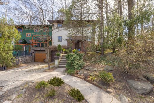 Townhouse in Bronxdale, Bronx County