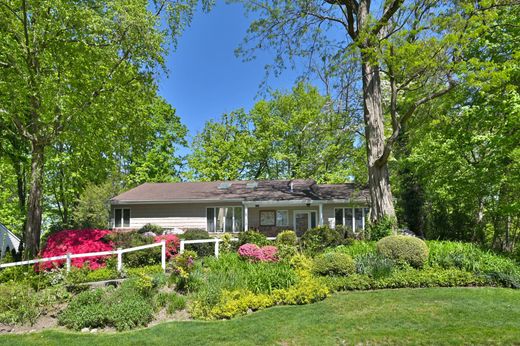 Vrijstaand huis in Roslyn, Nassau County