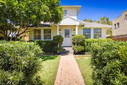 Detached House in West Palm Beach, Palm Beach