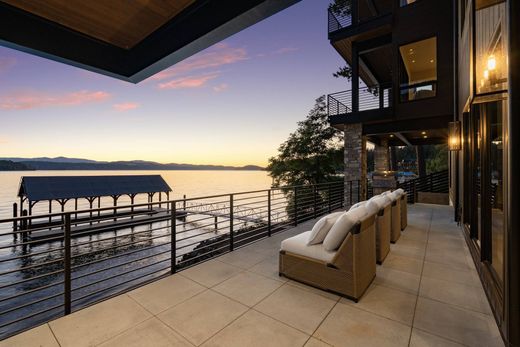 Detached House in Coeur d'Alene, Kootenai County