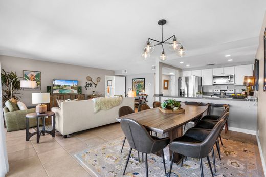 Apartment in Palm Desert, Riverside County