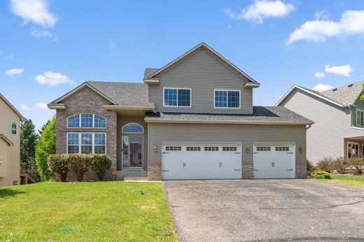 Detached House in Woodbury, Washington County