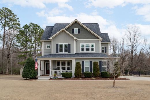 Luxury home in Willow Springs, Wake County