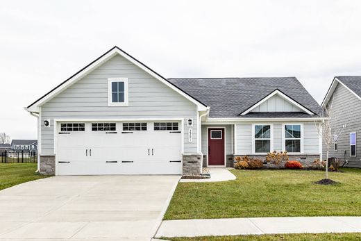 Whitestown, Boone Countyの一戸建て住宅