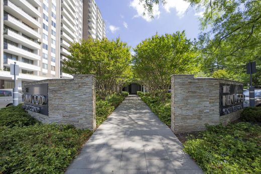 Apartment in Bethesda, Montgomery County