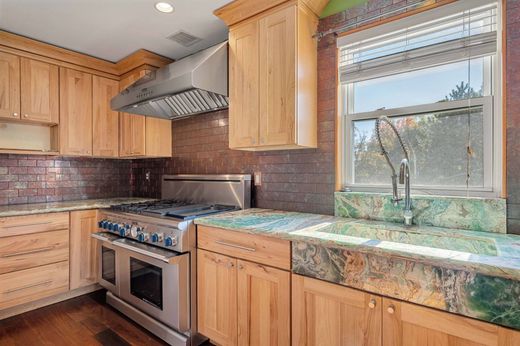 Appartamento a Newton, Middlesex County