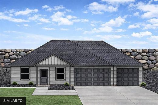Detached House in Kennewick, Benton County