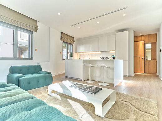 아파트 / 아테네, Nomarchía Athínas