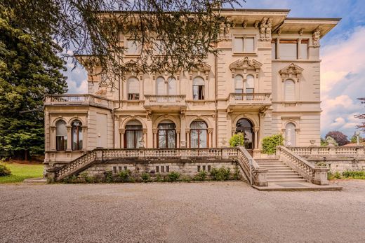 Varese, Provincia di Vareseのアパートメント