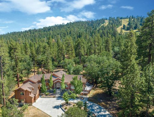 Luxury home in Big Bear Lake, San Bernardino County
