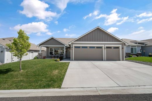Detached House in Kennewick, Benton County