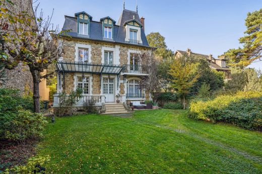 Detached House in Clamart, Hauts-de-Seine