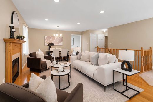 Detached House in Georgina, Ontario