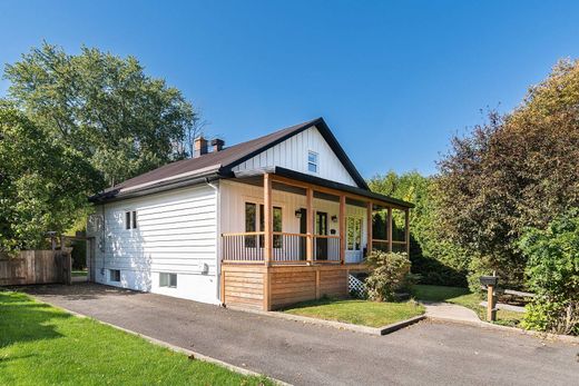 Detached House in Léry, Montérégie