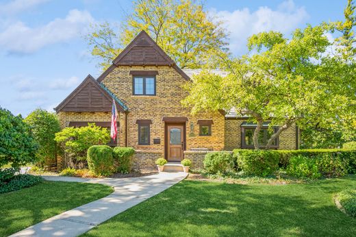 Detached House in Glenview, Cook County