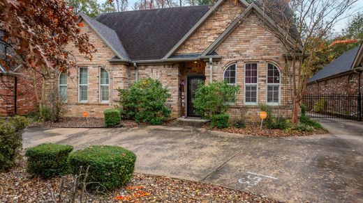 Vrijstaand huis in Benton, Saline County