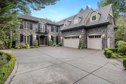 Luxury home in Lake Oswego, Clackamas County