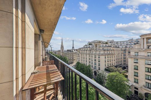 Apartment in Champs-Elysées, Madeleine, Triangle d’or, Paris
