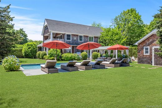 Detached House in Shelter Island, Suffolk County