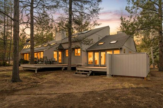 Luxury home in Sunriver, Deschutes County