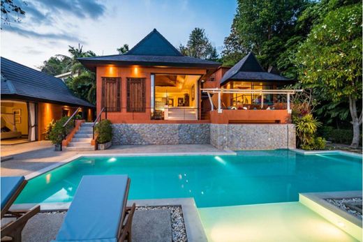 Villa in Mueang Phuket, Phuket Province