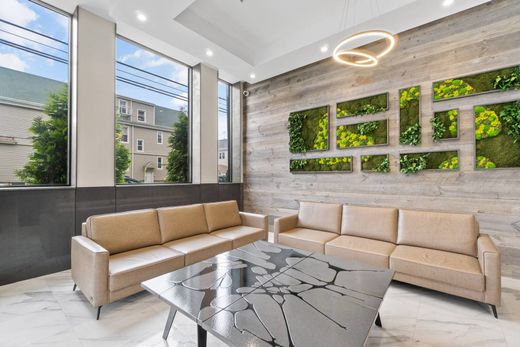 Luxury home in Bayonne, Hudson County