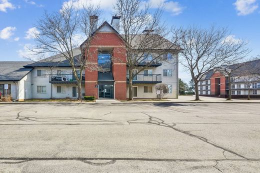 Apartment in Oakville, Ontario