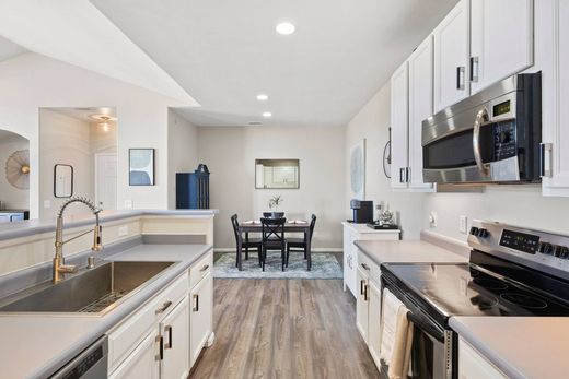 Apartment in Castle Rock, Douglas County