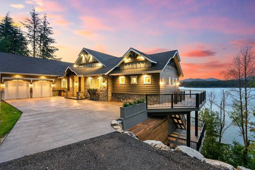 Detached House in Hayden, Kootenai County