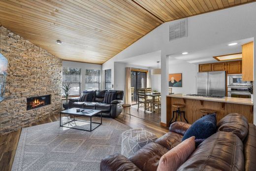 Apartment / Etagenwohnung in Sunriver, Deschutes County