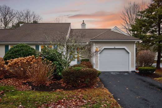 Apartment / Etagenwohnung in Mashpee, Barnstable County