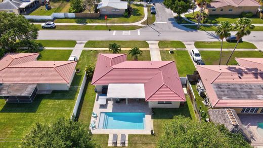 Dom jednorodzinny w Boca Raton, Palm Beach County