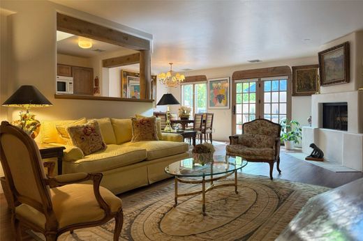 Apartment / Etagenwohnung in Santa Fe, Santa Fe County