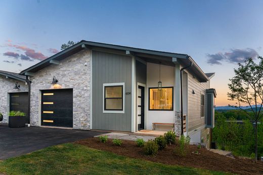 Detached House in Asheville, Buncombe County