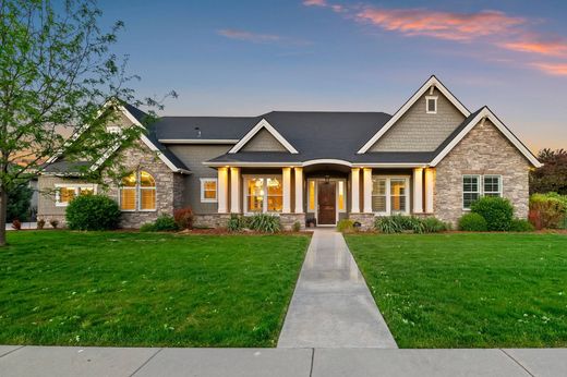 Detached House in Eagle, Ada County