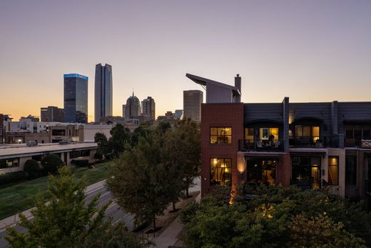 Casa adosada en Oklahoma City, Oklahoma County